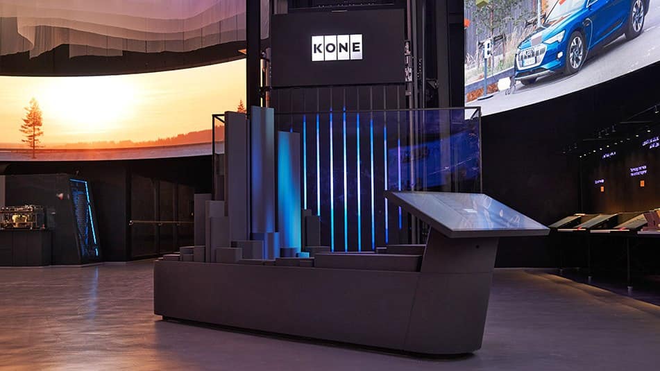 Цифровые возможности включают в себя лазерные проекторы, сенсорные экраны, интерактивные игры и световые шоу.